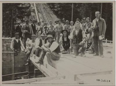 2_Gampadelswerk_Arbeiter auf der Baustelle des Gampadelswerks, 1925